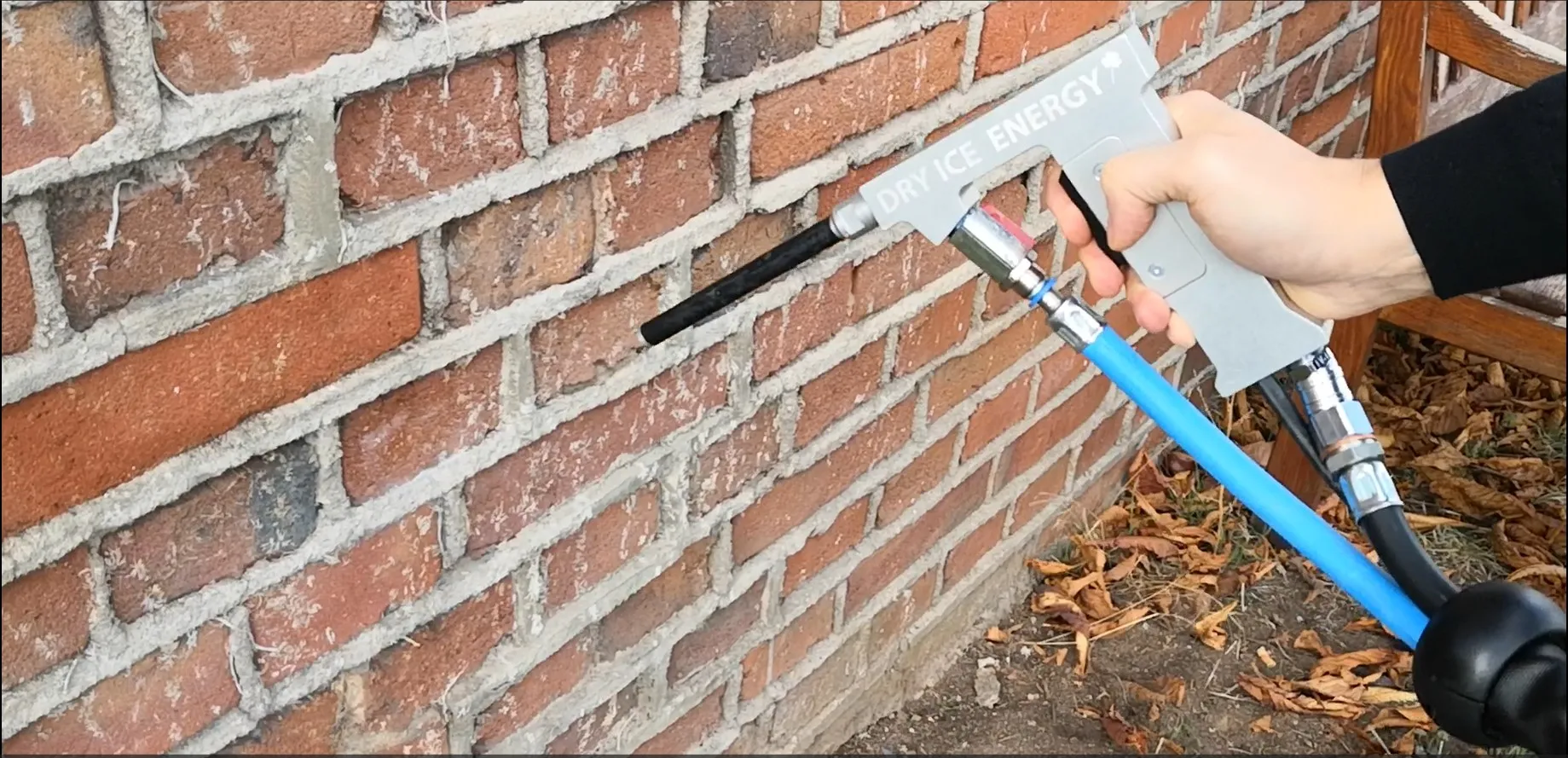 Fassadenreinigung mit Trockeneis